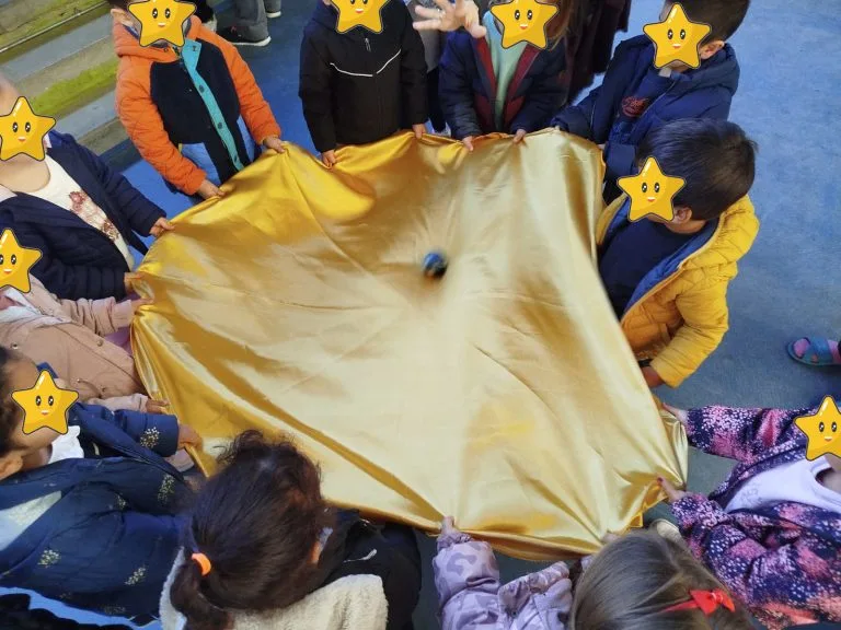 Jugando a "mantear" la Tierra con el Sol