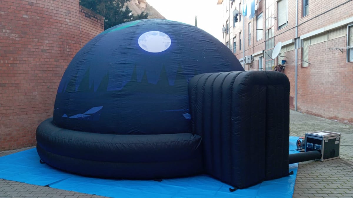 Planetario móvil en Fraga (Huesca)